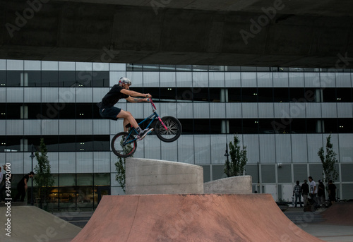 cyclist stunt