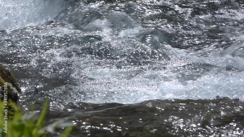 Wallpaper Mural 渓流の速い流れ Torontodigital.ca