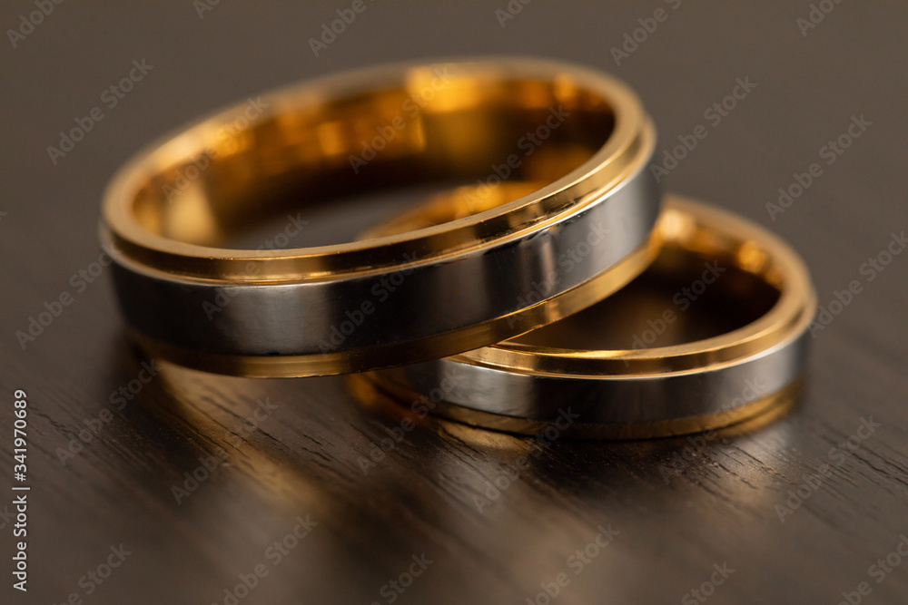 Wedding rings are a symbol of a marriage contract and an ornament that you usually wear until the end of your life. Wedding rings are a symbol of a marriage contract and an ornament that you usually wear until the end of your life.
