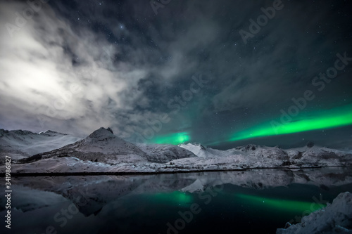Nordlicht über dem Fjord - Norwegen © EinBlick