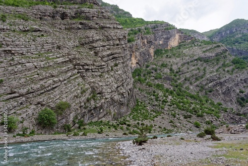 Albanien - Albanische Alpen - Fluss Cijevna photo