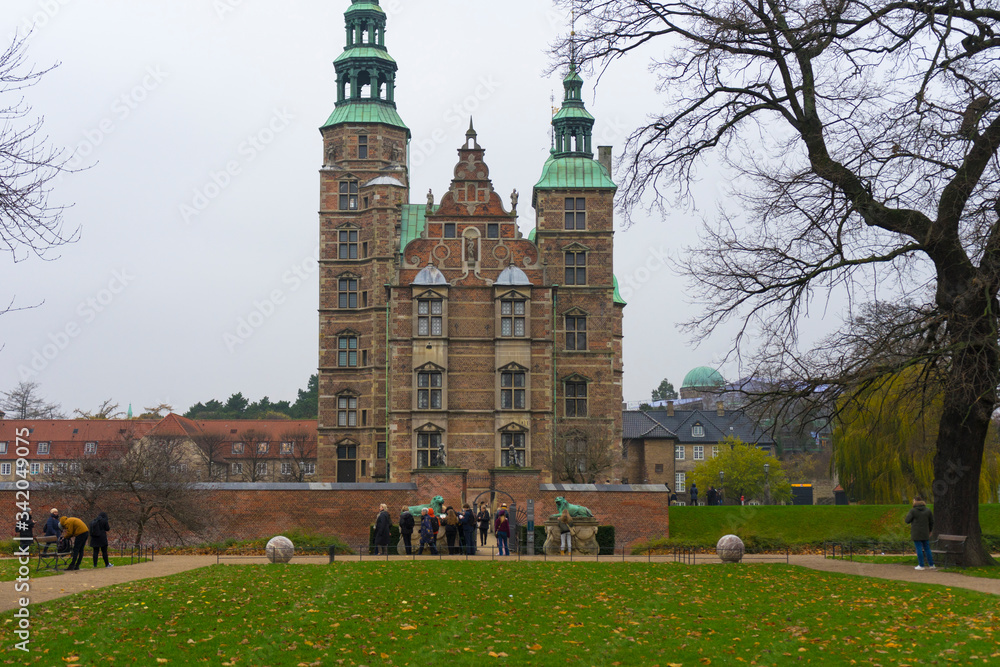 Obraz premium View of the historic Rosenborg Castle in Copenhagen, Denmark