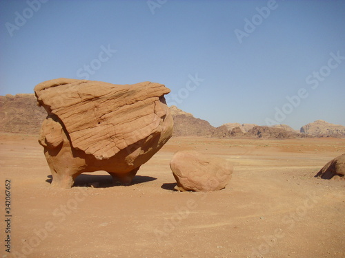 desert  table mountains  sand   wasteland