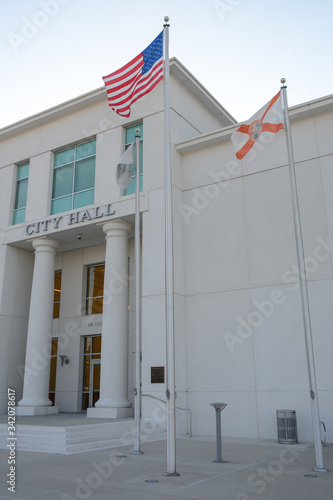 Fototapeta HOMESTEAD, FLORIDA, USA - APRIL 29, 2018: View of City Hall
