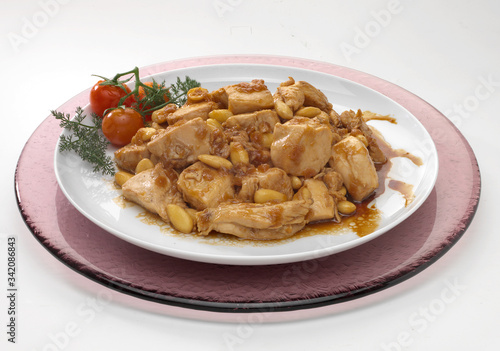 Pollo alle mandorle, cucina cinese