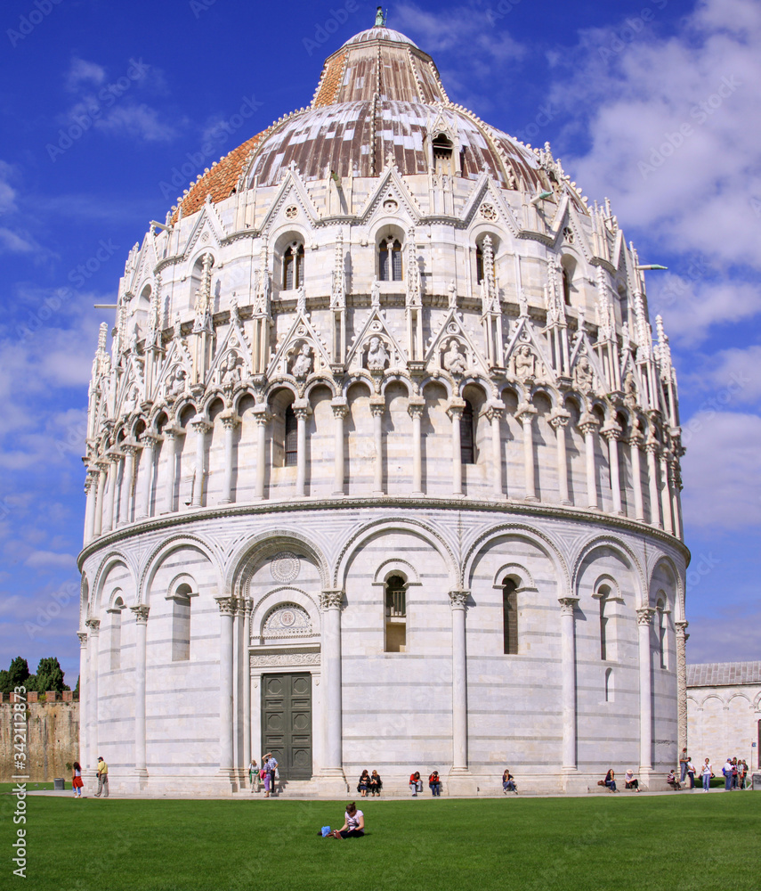 Baptistery of St. John in Piazza del Duomo, Pisa