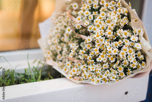 bouquet of wthite daisies photo