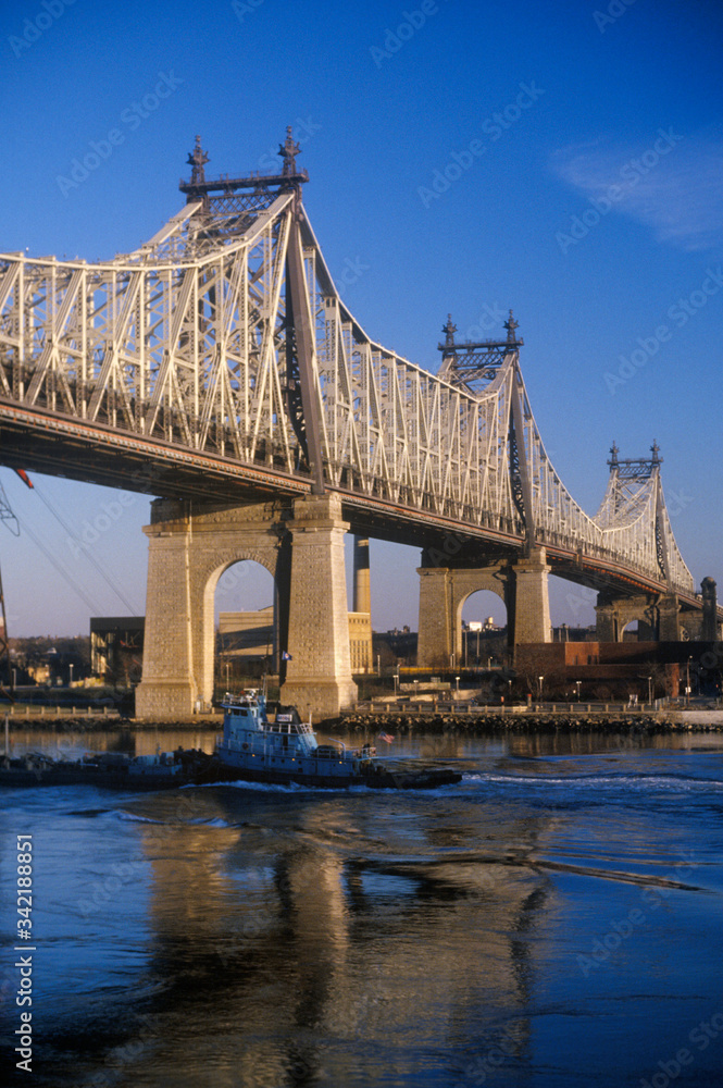 Fototapeta premium The Queensboro (59th Street) Bridge to Queens