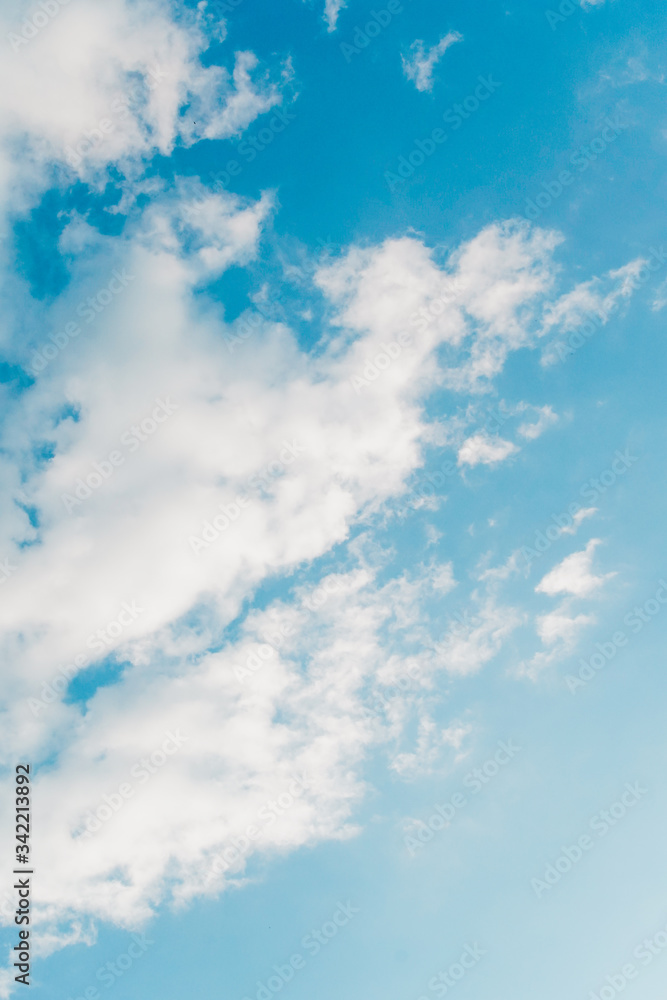 Obraz premium blue sky with clouds background