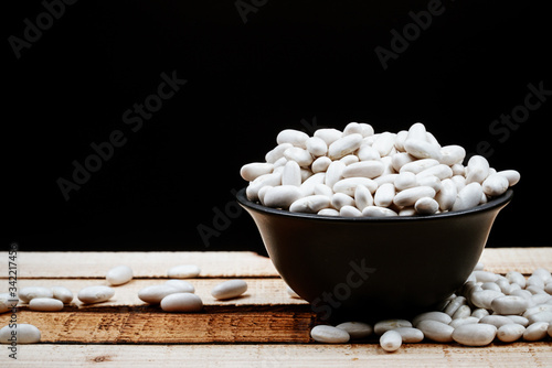bowl of beans alubias blancas