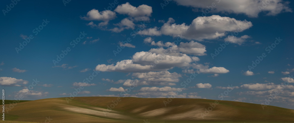Obraz premium Spring Skyline Ultrawide Panorama