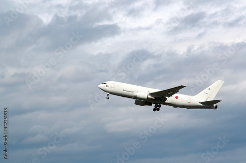 空中給油機 ジェット輸送機 KC-767 自衛隊輸送機 航空自衛隊機 ジェット機 大型ジェット機 航空機