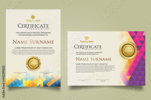 Set certificate template with triangle geometric polygonal background