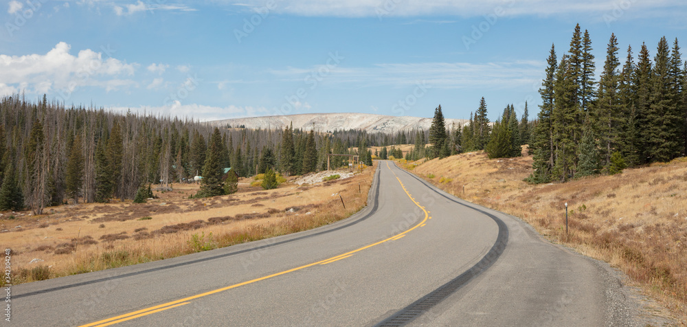 Road to the mountain Road to the mountain
