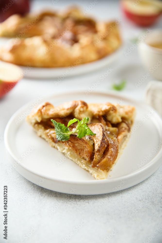 Homemade apple pie with cinnamon