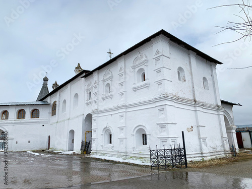 Obraz na plátně Ancient the rectory of monks ' cells in the Spaso-Prilutsky monastery in Vologda in the winter
