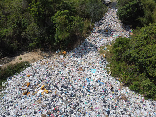Tableau sur toile Aerial view of bad environment with many trashes from people in the rain forest