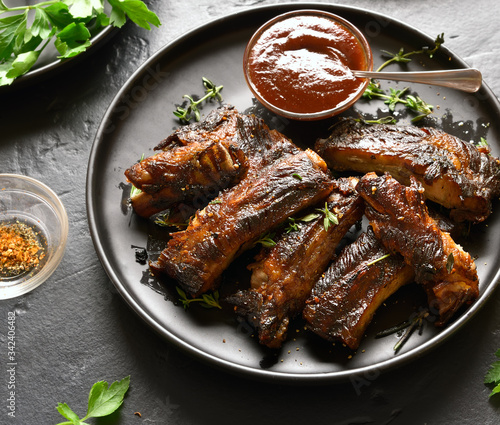 Grilled spare ribs