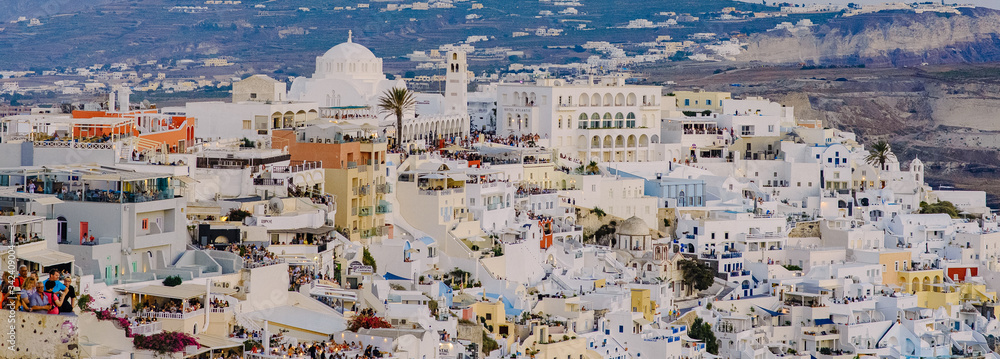 Obraz premium The architecture of the city of Thira on the island of Santorini in Greece. 07/15/2019