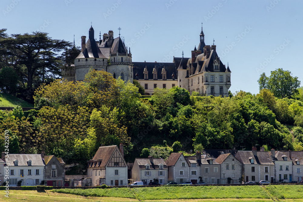 Φωτογραφία Chaumont castle and garden in Chaumont-sur-Loire in Loire valley (France)