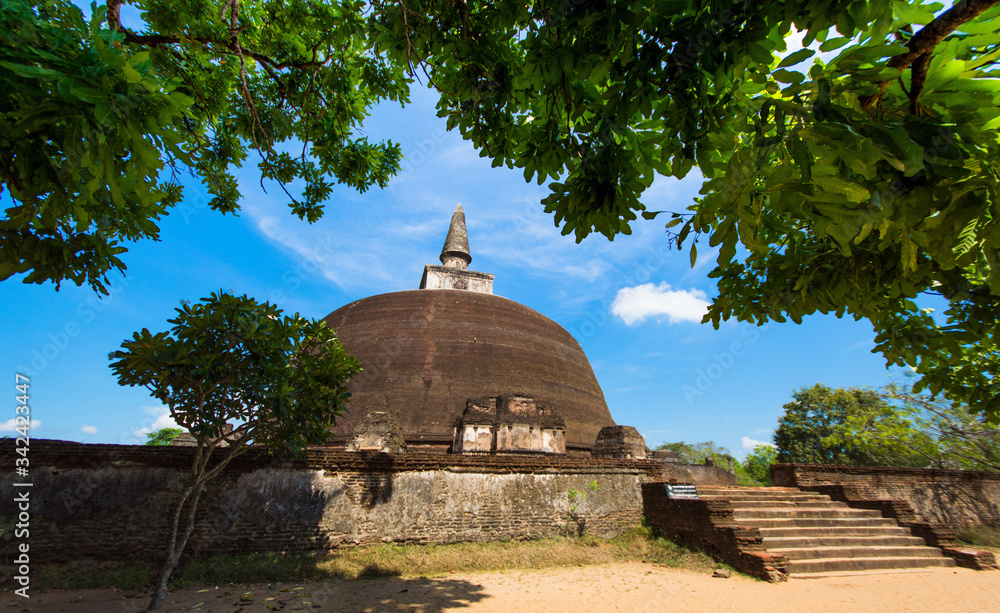 Rankoth Vehera is a stupa located in the ancient city of Polonnaruwa in Sri Lanka. The stupa was built by Nissanka Malla of Polonnaruwa, who ruled the country from 1187 to 1196