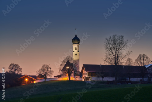 Endlkirchen, Filialkirche, Kirche, St. Michael, Blaue Stunde, Erlbach, Landkreis Altötting, Oberbayern, Bayern, Deutschland
