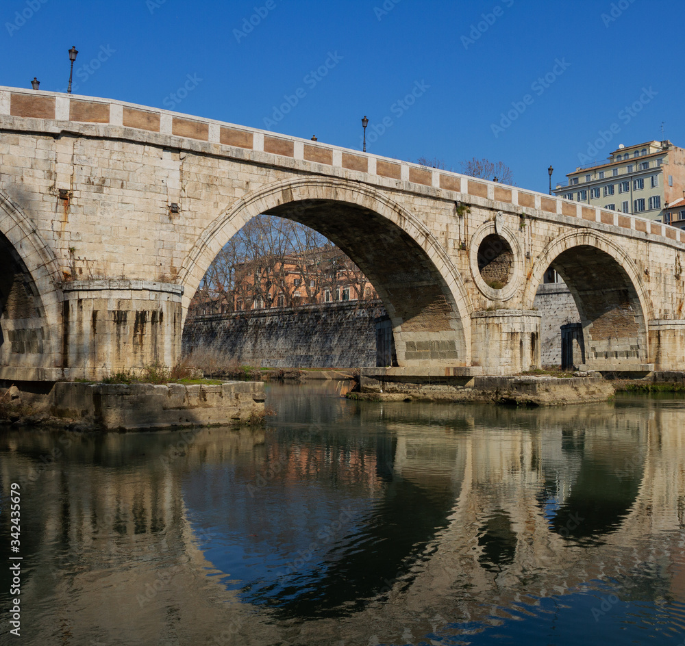 River Tiber in Roma.