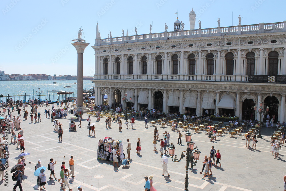 Fototapeta premium Markusplatz & Dogenpalast, Venedig, Venetien, Italien