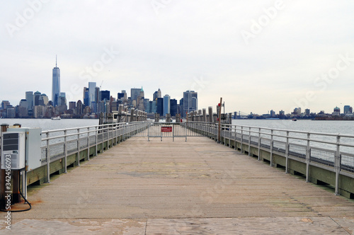 new york city skyline from staten island © sarah