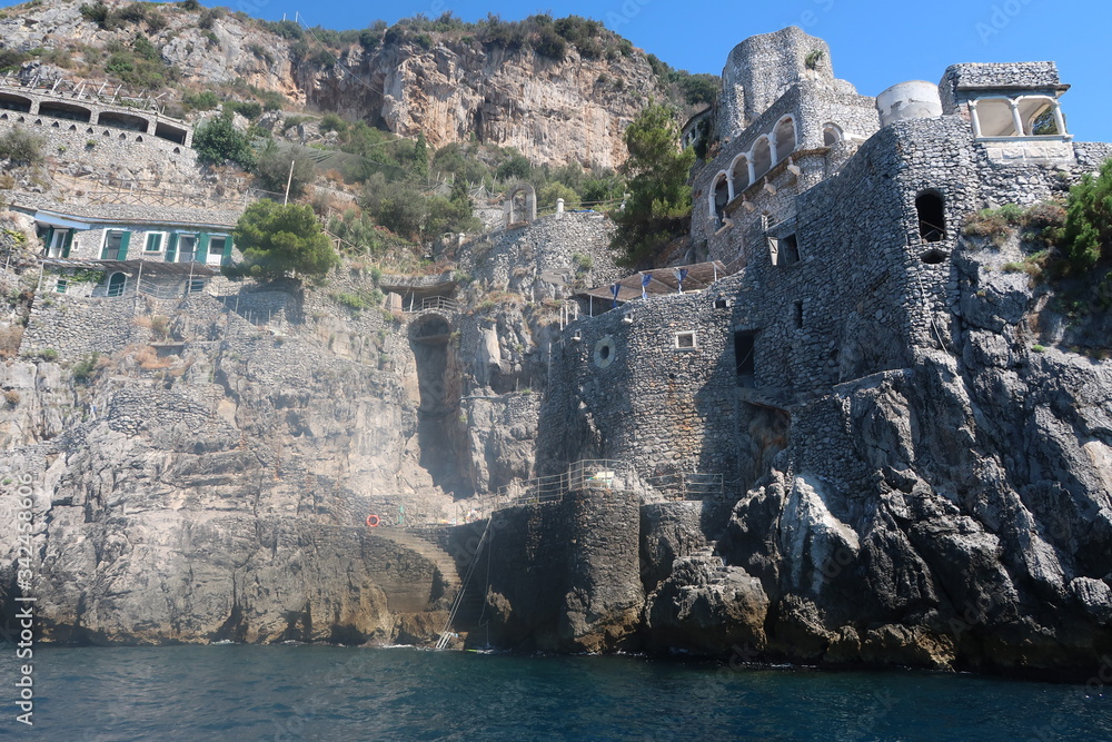 Casa en las rocas de la Costa Amalfitana