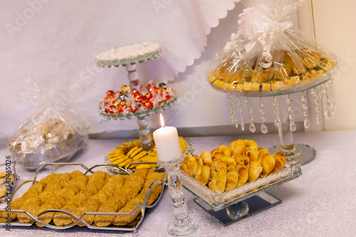 Canvas Print wedding cake with bottle and glass in stockholm