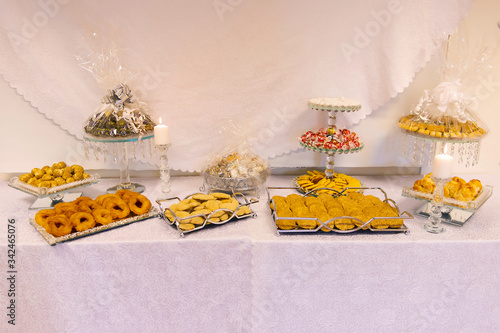 Photography wedding cake with bottle and glass in stockholm