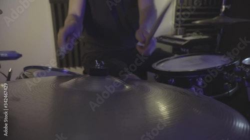 drummer playing ride cymbals bronze fast