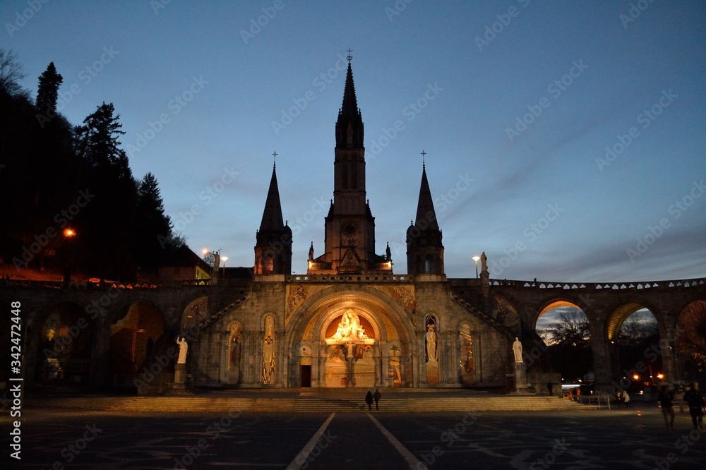 Lourdes chiesa