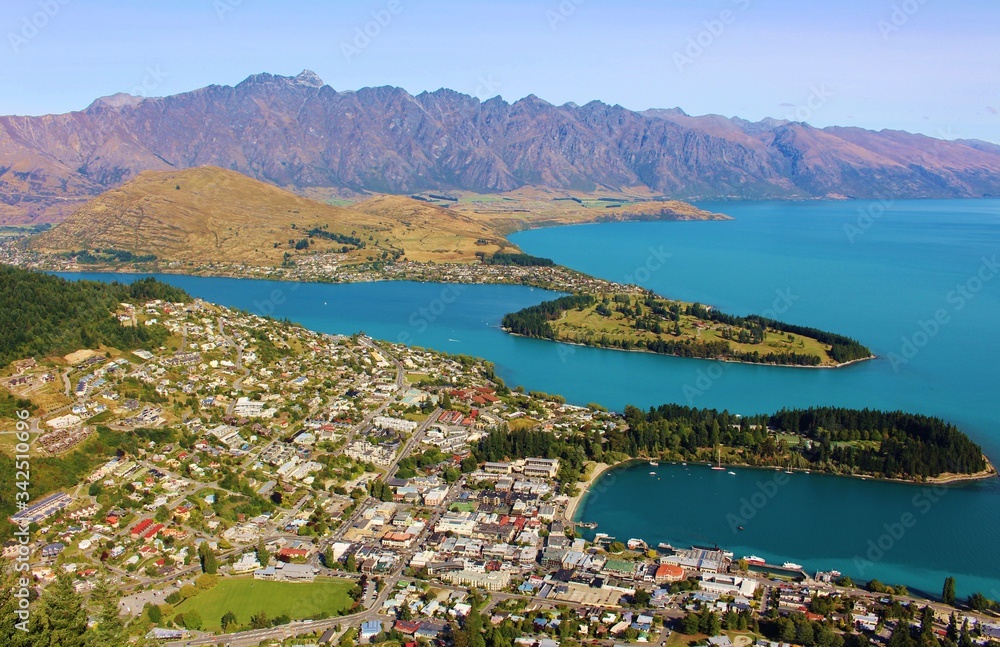 Picturesque Queenstown with Lake Wakatipu in New Zealand