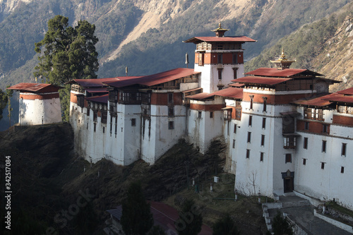 Trongsa dzong photo