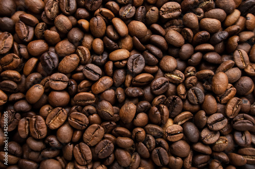 loose coffee grains photographed closeup