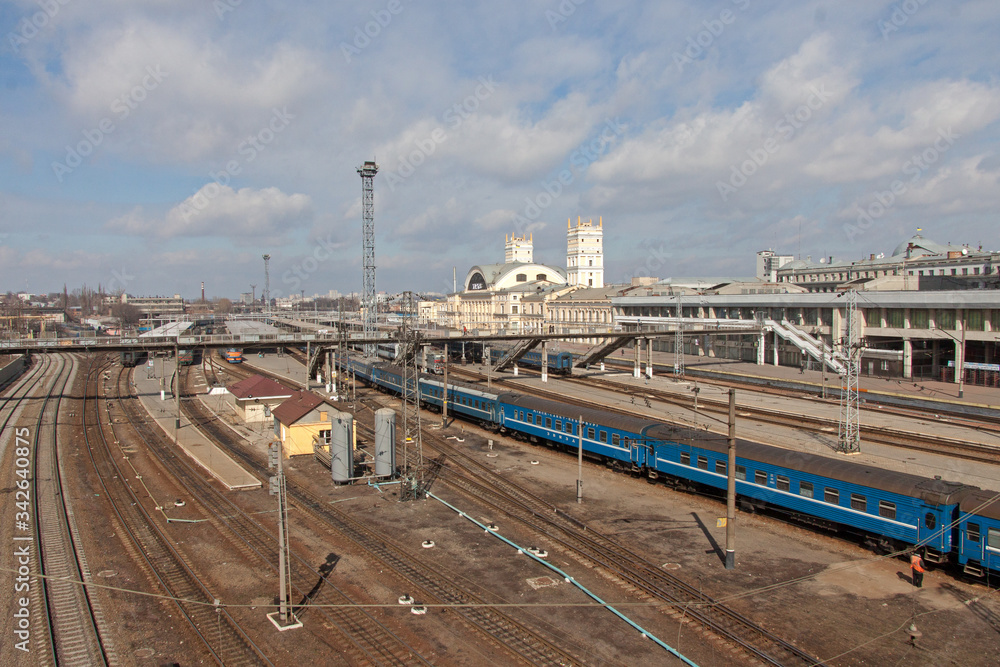 Naklejka premium Kharkiv, Ukraine - March 23, 2012: Kharkiv Passenger Railway Station on a sunny summer day in Kharkiv, Ukraine