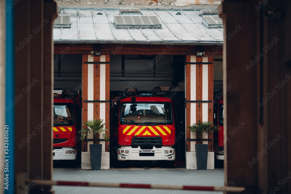 Obraz premium Fire trucks in the garage