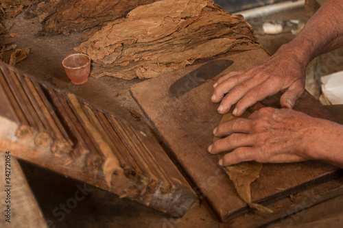 Photography Fabrication des cigares, Cuba