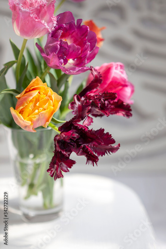 Obraz na płótnie Bouquet of vivid colorful decorative tulips w salonie