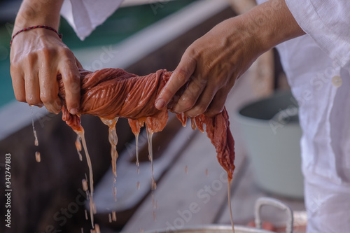 hand dyeing fabrics made from natural dyes