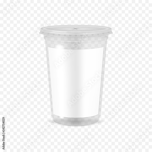 Clear empty plastic cup with flat lid and blank label on transparent background, realistic mock-up. Disposable to go beverage mug, vector template