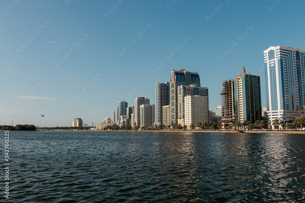 Naklejka premium Sharjah corniche from Al Majaz Waterfront 