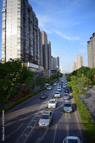 traffic in the big city in china © Huelor2021