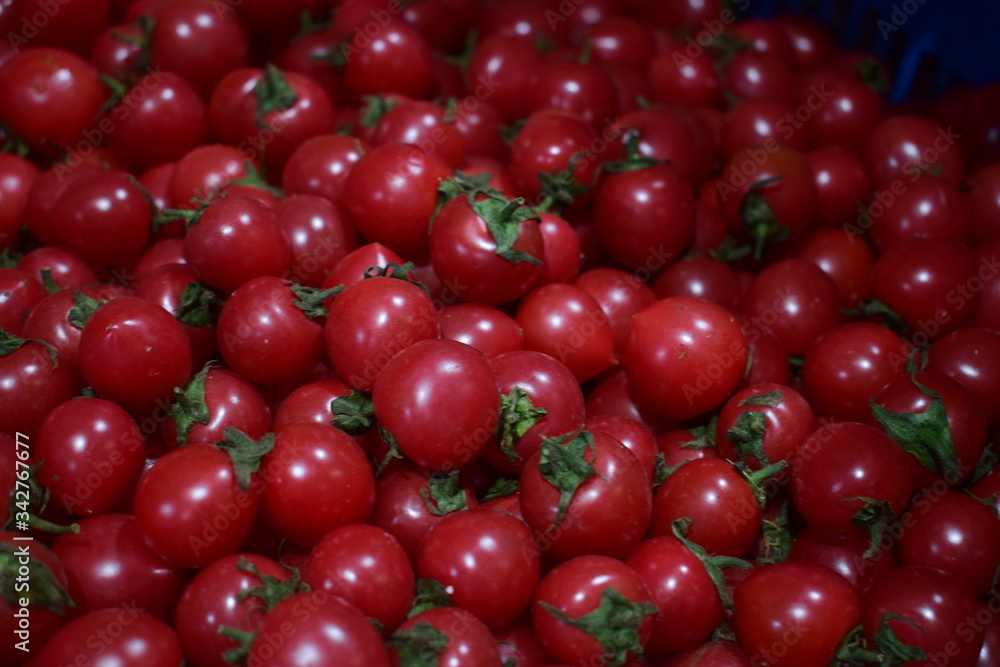 small red tomatoes small red tomatoes