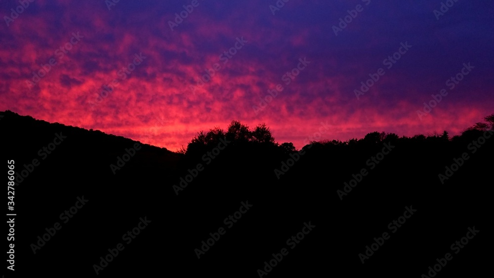 Obraz premium sunset in the mountains