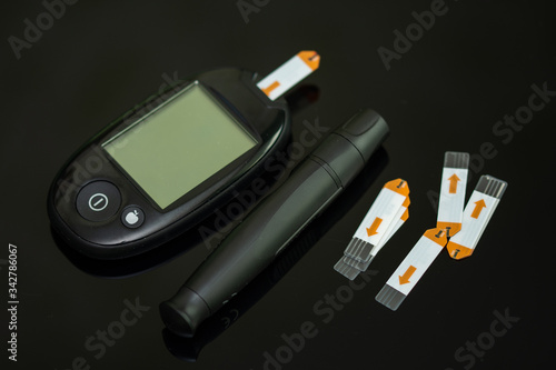 Electronic Glucometer Digital Handheld Blood Glucose Monitor Diabetes Test Meter Monitor Kit With FREE test strips,Lancets|Blood 