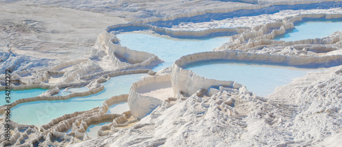 Foto Pamukkale, Turkey - one of the most famous attractions of Turkey, and a Unesco World Heritage site, Pamukkale is visited by millions each year