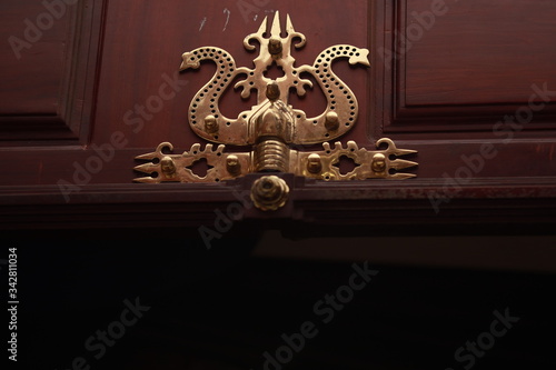 Manichitratazhu, traditional, excellent and amazing Kerala Home Door Design locks